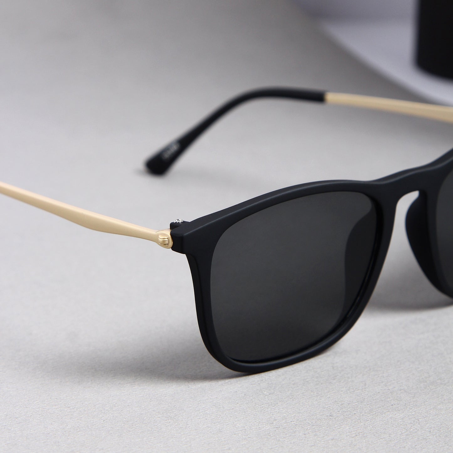 Sparloo Gold And Black Unisex Sunglasses