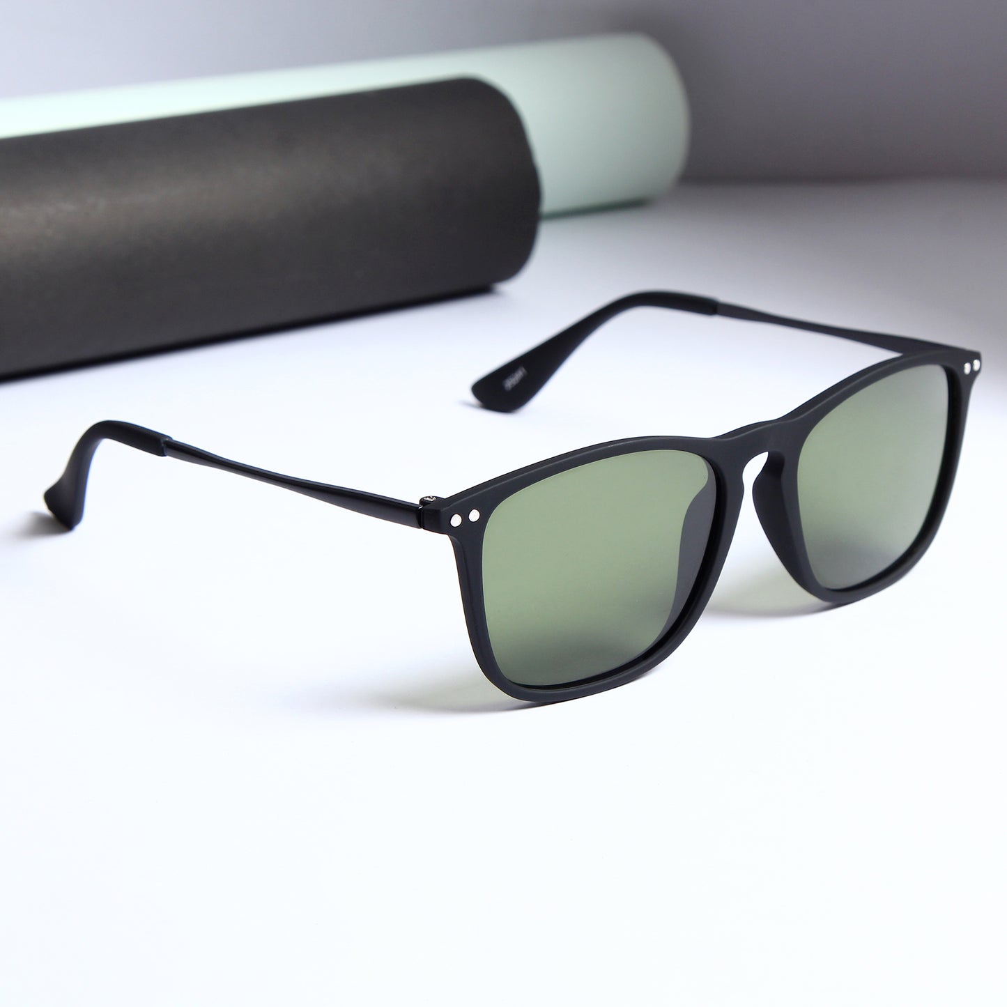 Sparloo Black And Green Unisex Sunglasses