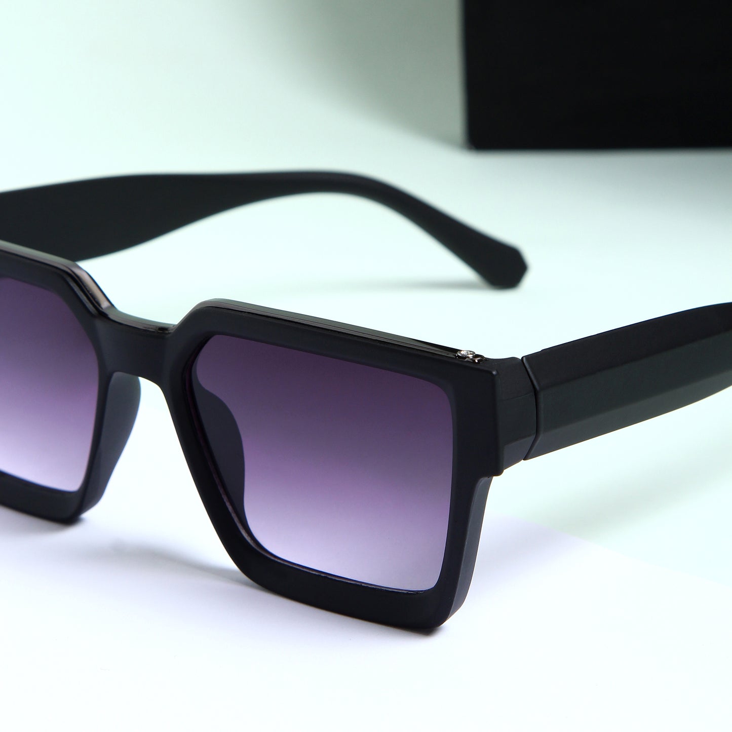 Benton Black And Grey Gradient Unisex Sunglasses