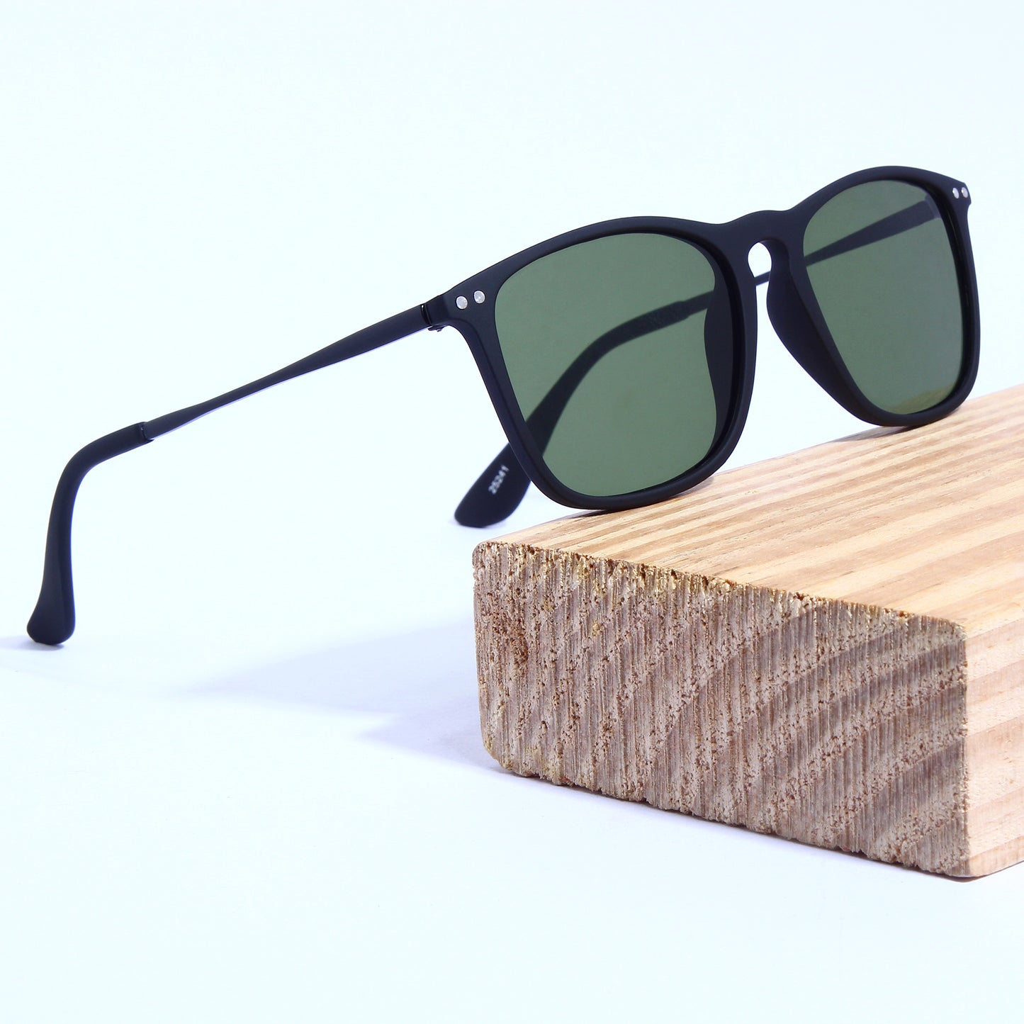 Sparloo Black And Green Unisex Sunglasses