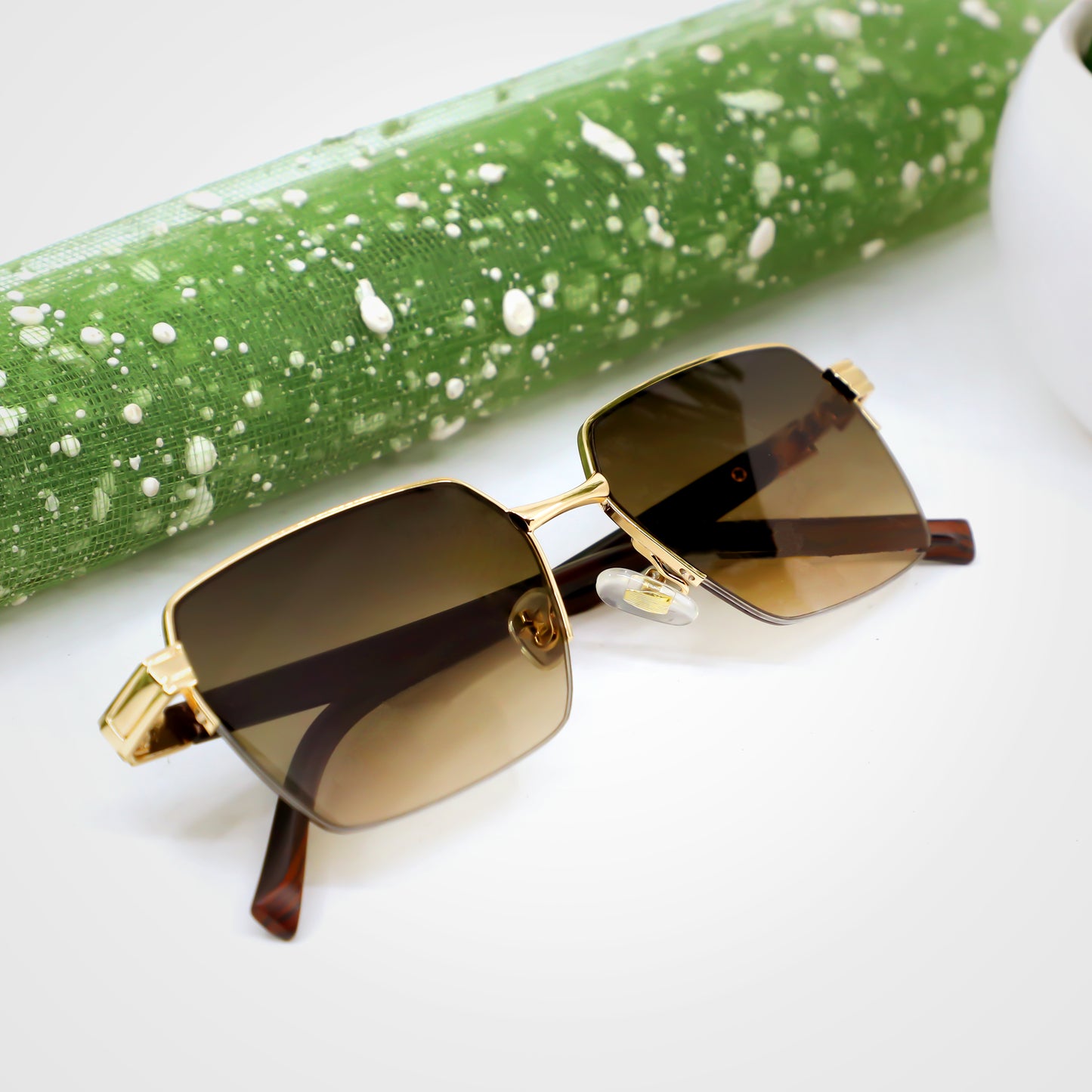 OH 003 Gold And Brown Gradient Premium Sunglasses