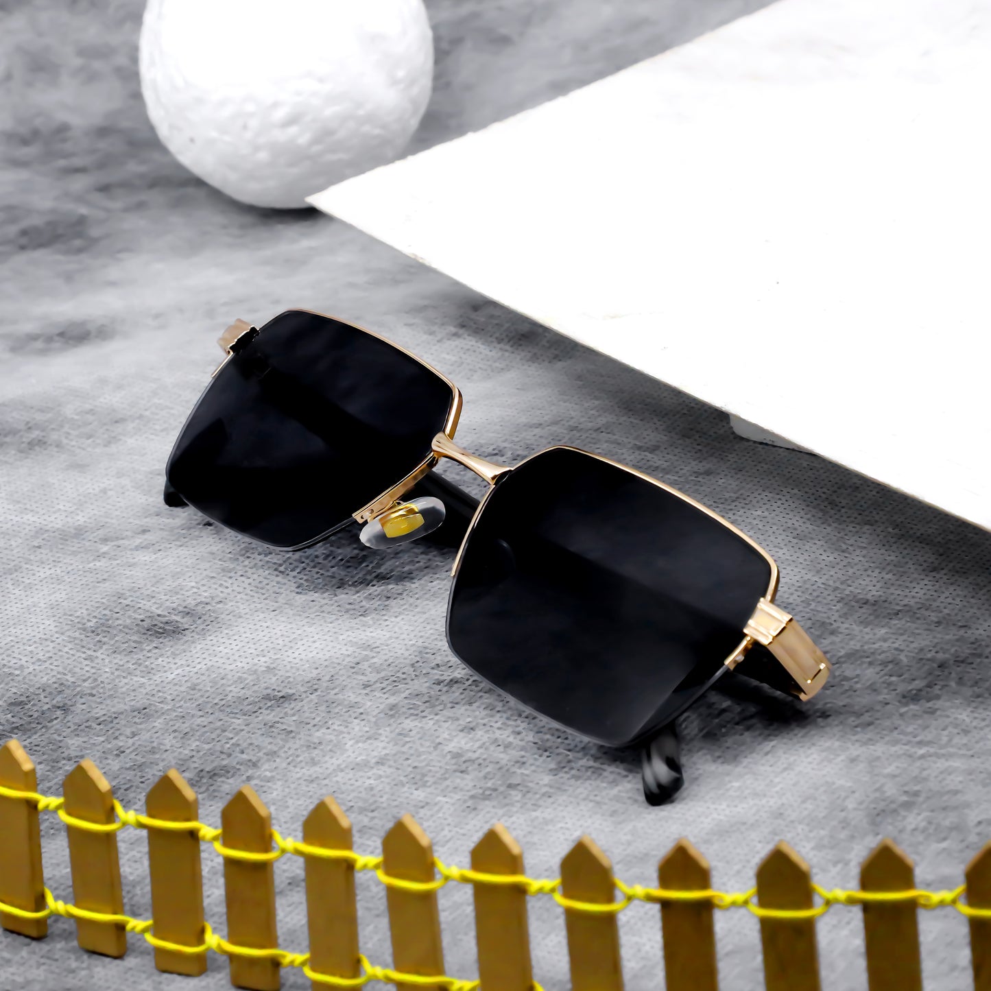 OH Gold And Black Premium Sunglasses