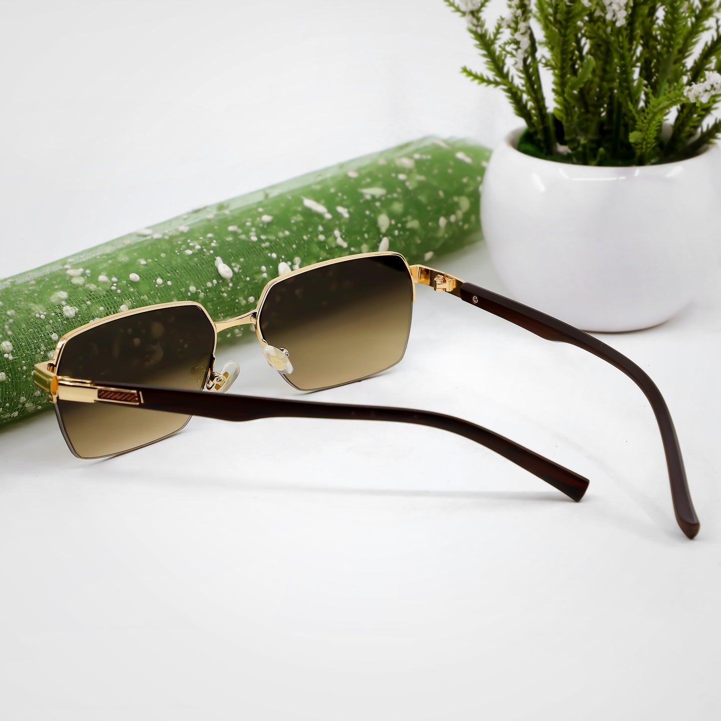OH 003 Gold And Brown Gradient Premium Sunglasses